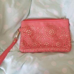 Coral clutch